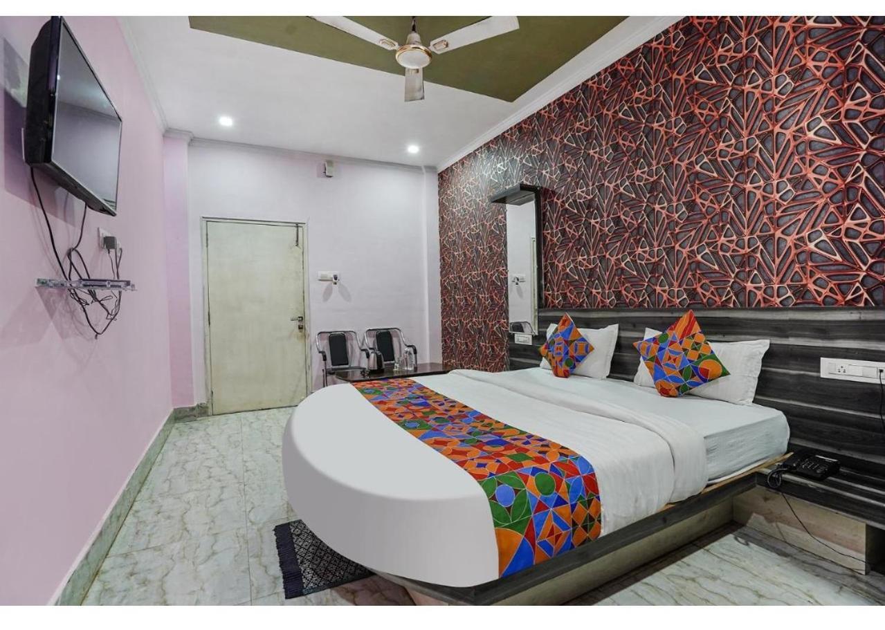 Ashiyana Hotel *